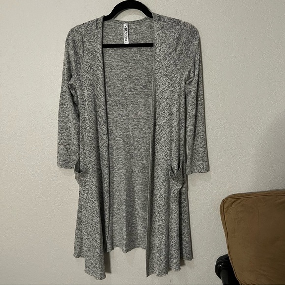 GRAY Southwestern Tex Mex themed cardigan duster sweater can be worn 2 ways, M. - Picture 5 of 15